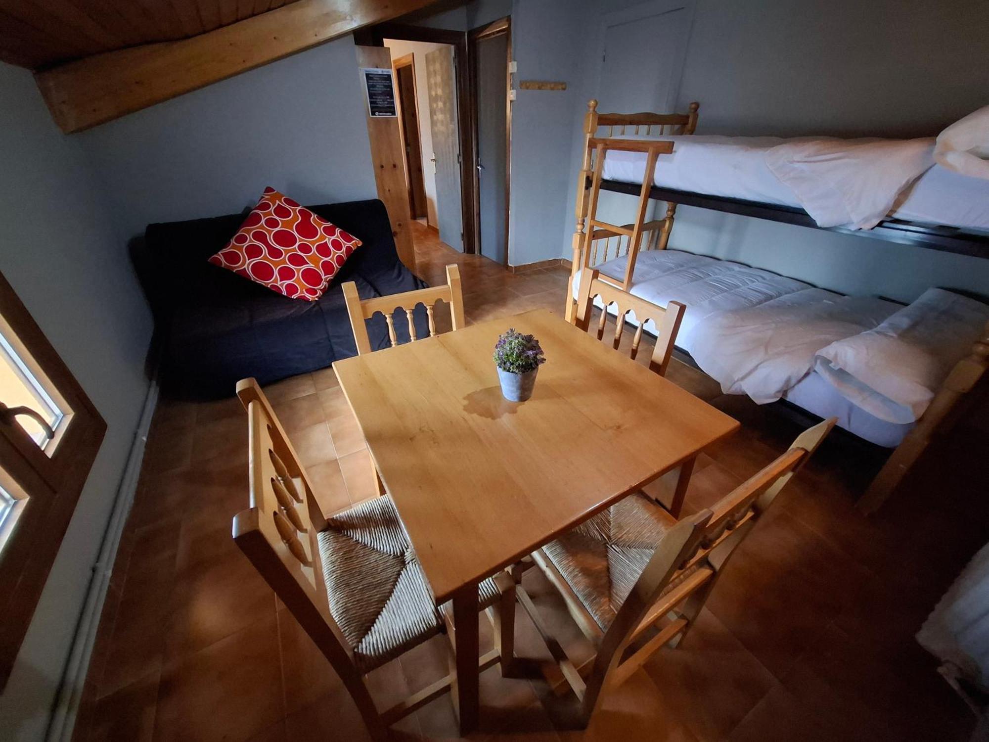 Hostal Casa Pirineus & Deportes De Aventura Baró المظهر الخارجي الصورة